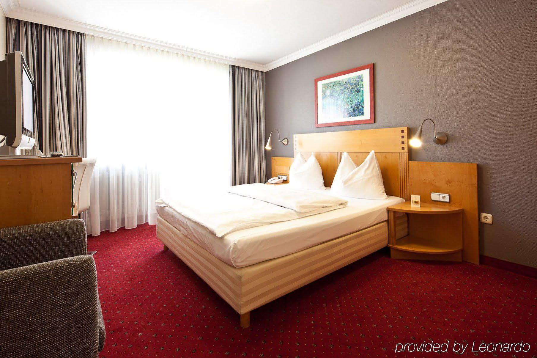 Bavaria Boutique Отель 3*